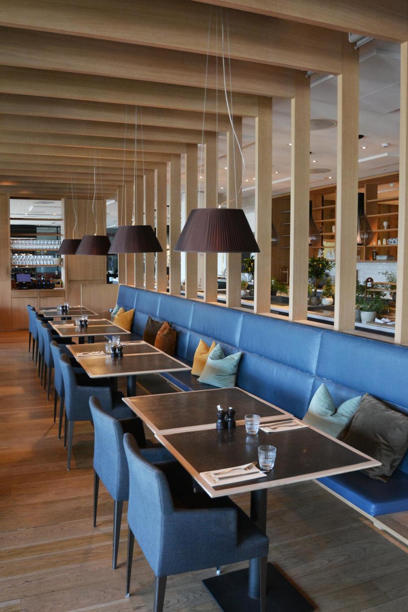 Quality Hotel Expo Форнебу Экстерьер фото